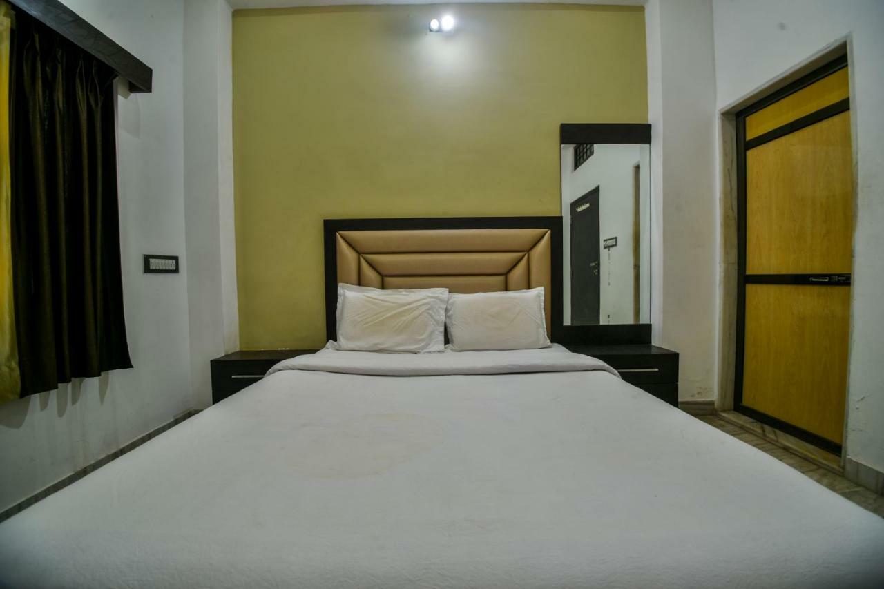 Hotel Vinayaka Nāthdwāra Exterior foto